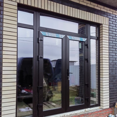 Установка окон и дверей