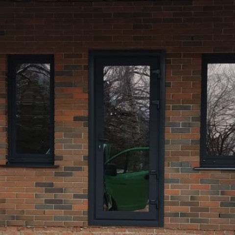 Установка окон и дверей